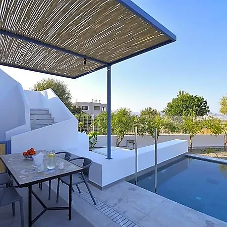 Kalathos Square Luxury 4*